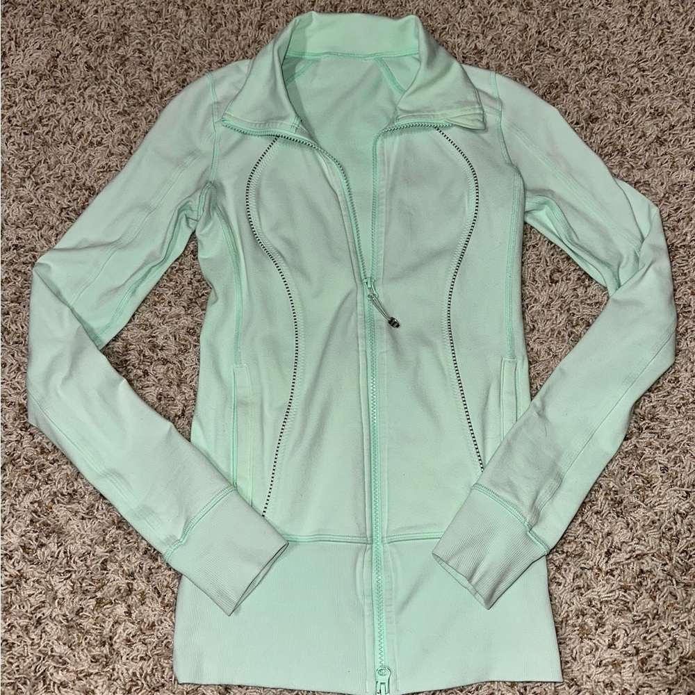 Lululemon define jacket Size 2, good condition